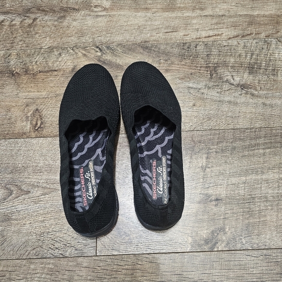 Skechers classic fit Air-Cooled Memory Foam Shoes Women's Size 10 - Picture 6 of 9